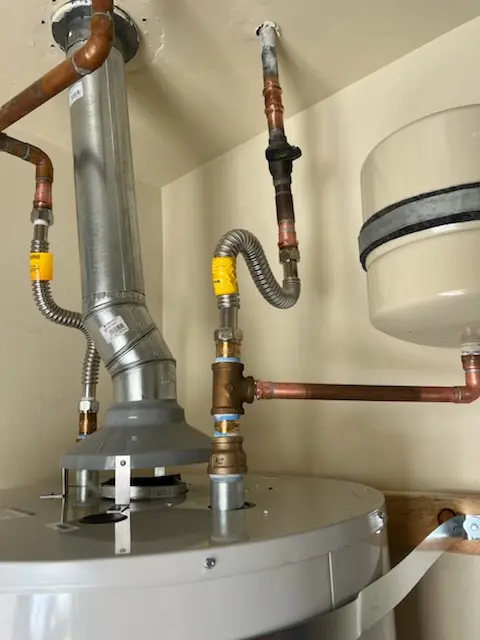 Water heater installation and plumbing repair in Gallatin